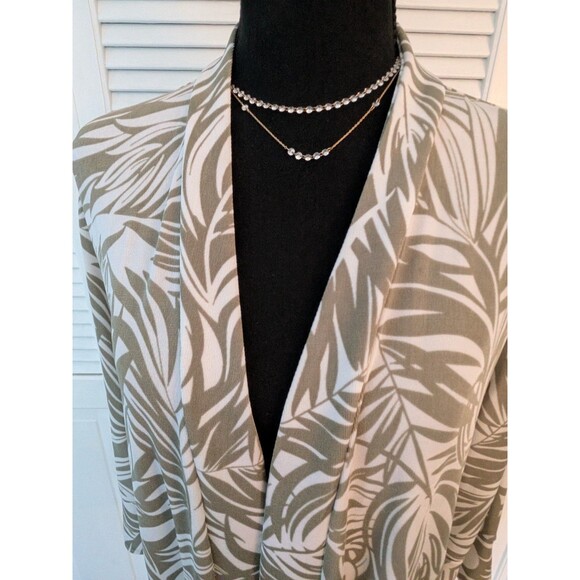 CHICO'S Travelers Jacket Top Women's M/8-10 Slinky Stretch Khaki Leaf Print $118 - Picture 2 of 11